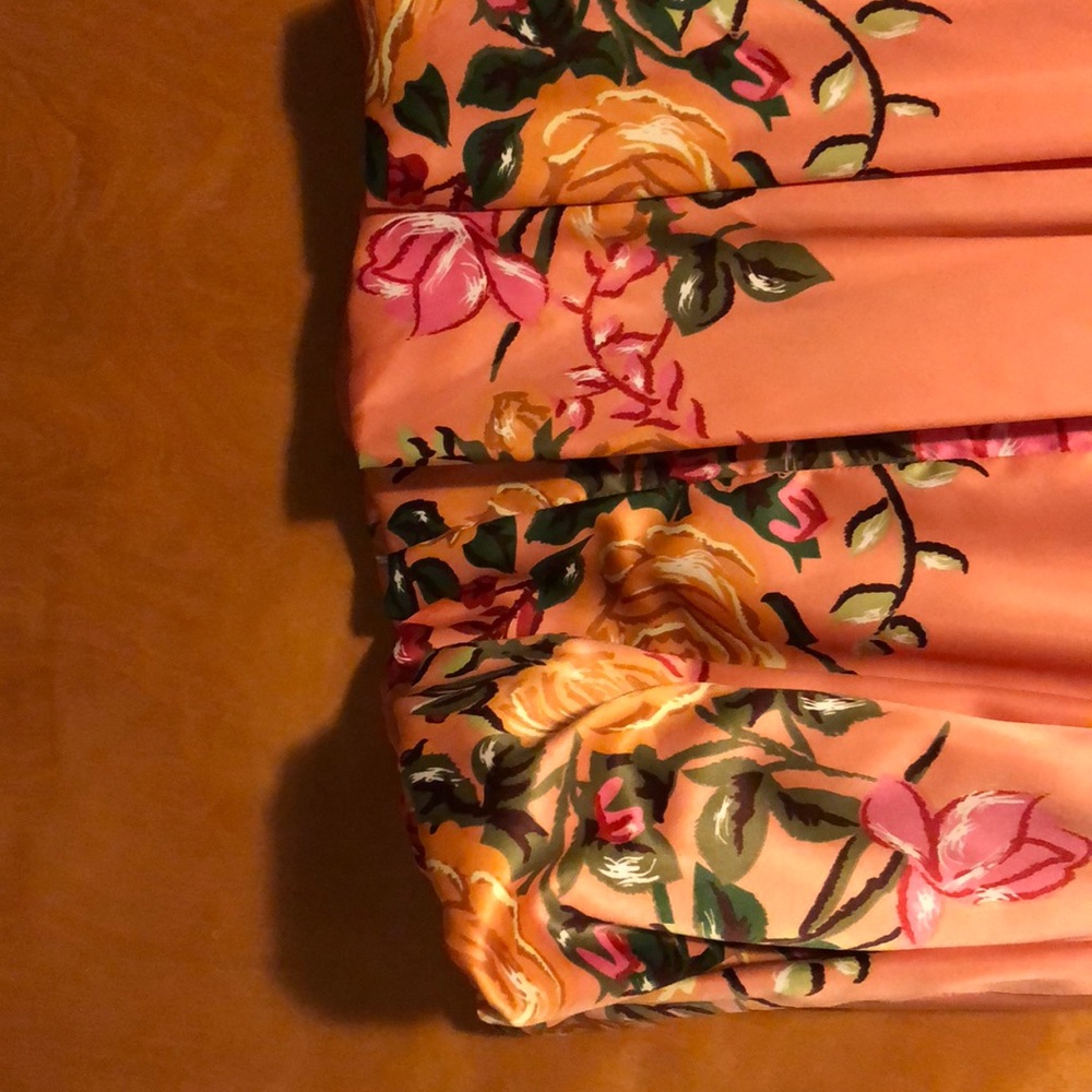 Dress - Picture 3 of 5